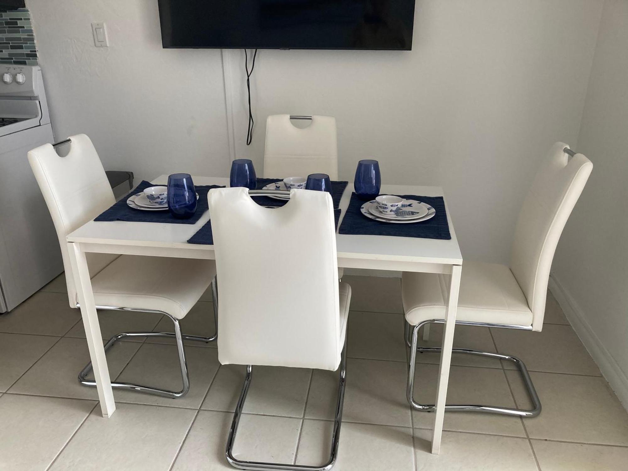 Gorgeous Beachy Chic In Key Biscayne Apartamento *